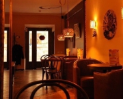 ����� ����